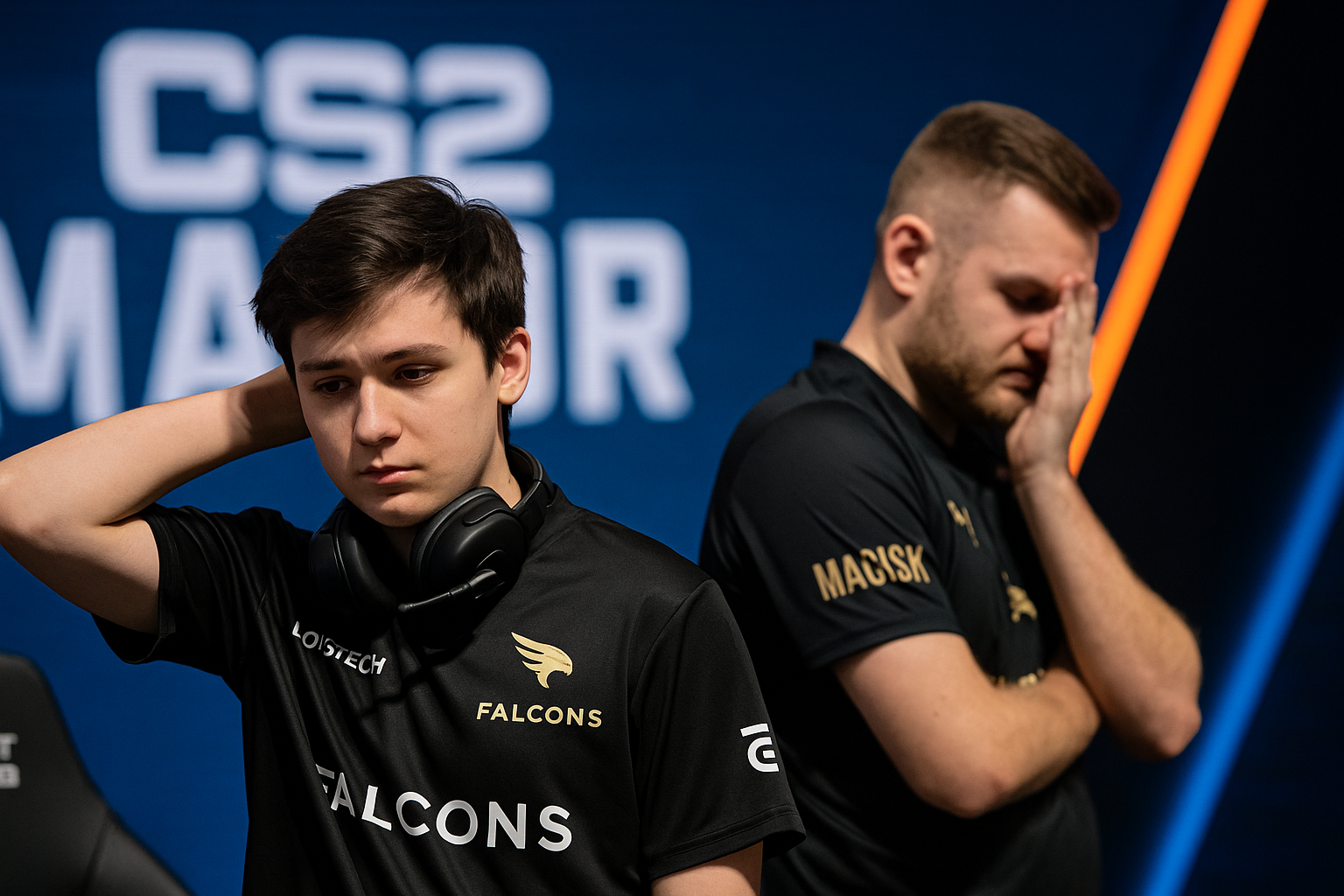 Jugadores de Team Falcons visiblemente frustrados tras eliminación en el Major de CS2.