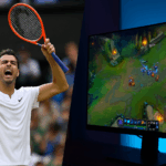 Tenista celebrando en Wimbledon junto a una pantalla de League of Legends