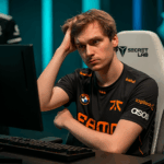 Jugador de Fnatic Mikyx en partida contra G2 Esports durante la LEC 2025