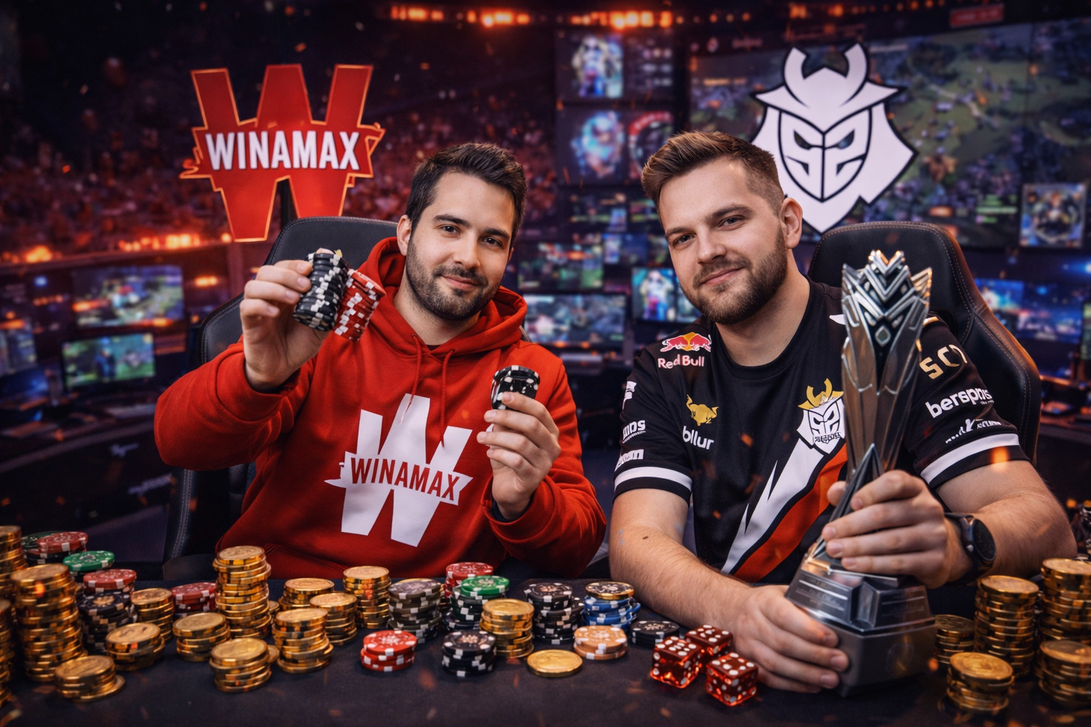 Representantes de Winamax y G2 en un set de esports, con fichas de póker y un trofeo, luces de escenario y pantallas de juego al fondo, sin texto.