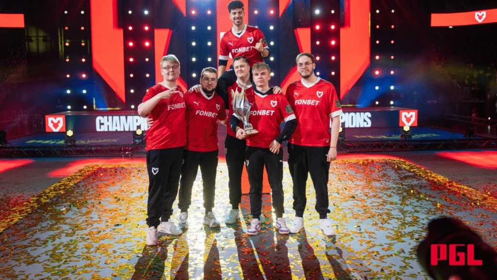 MOUZ son los campeones defensores del PGL Cluj-Napoca.