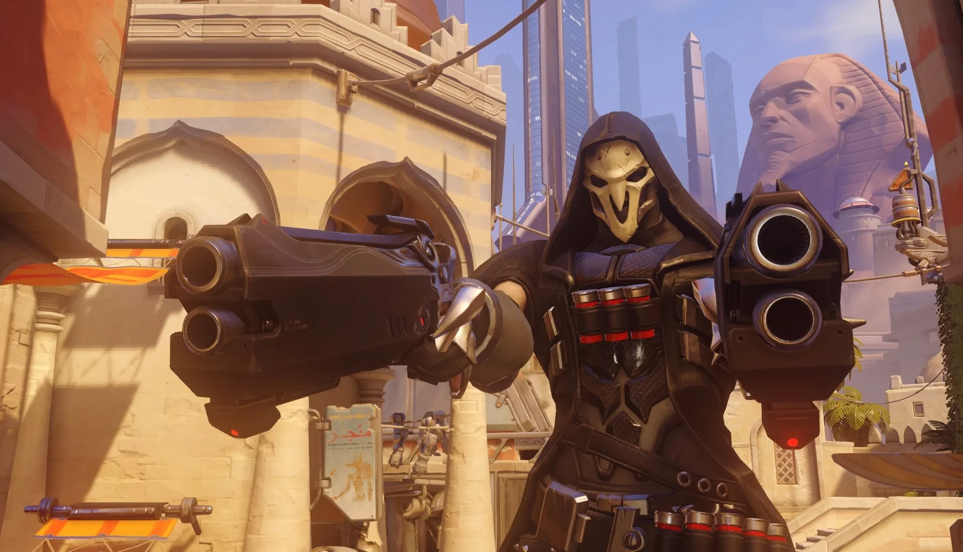 Reaper de Overwatch 2 apuntándote con sus armas.