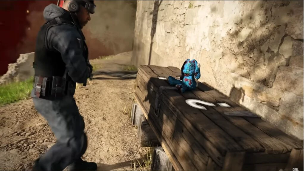 Un operador a punto de abrir la Mystery Box en Warzone Black Ops Royale