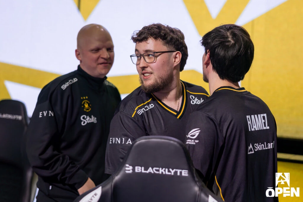 ZywOo celebra una victoria con Vitality