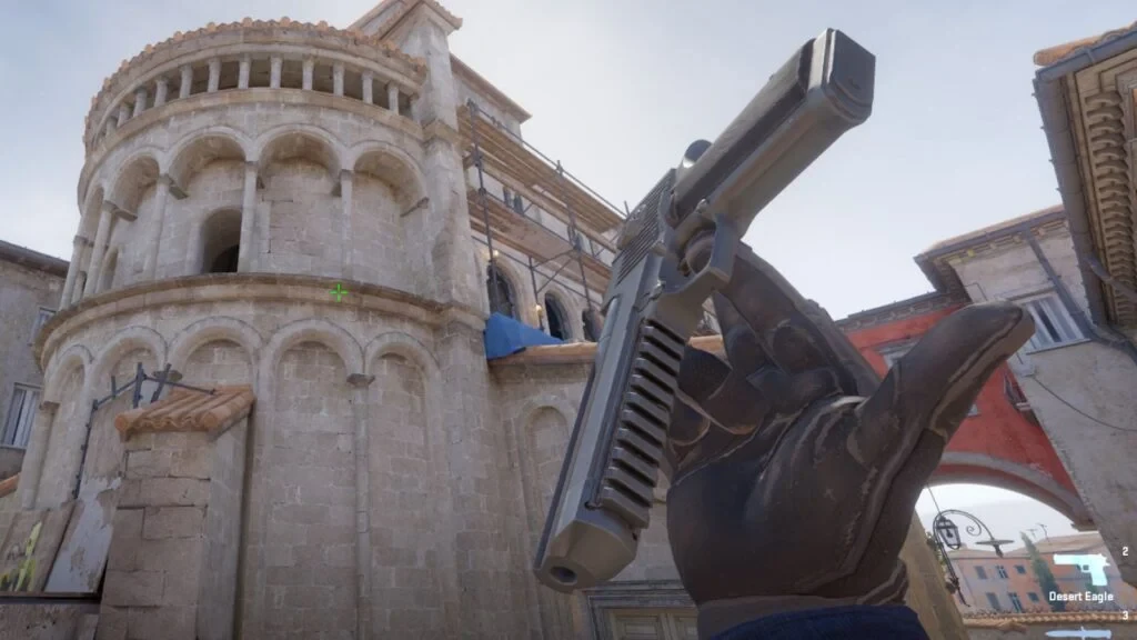 Cambio a Deagle frente a la iglesia en Inferno B en CS2.