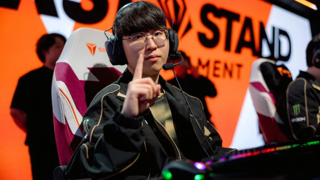 Kiin de Gen.G en el escenario durante la fase Knockout del First Stand Tournament el 21 de marzo de 2026 en la Riot Games Arena de São Paulo, Brasil.