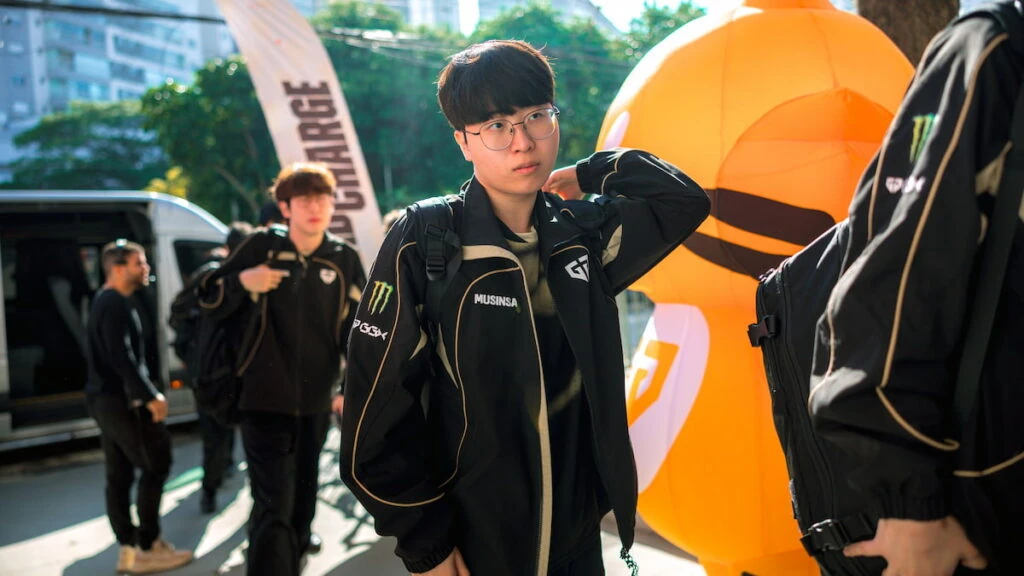 Kiin de Gen.G llega para competir en la fase Knockout del First Stand Tournament el 21 de marzo de 2026 en la Riot Games Arena de São Paulo, Brasil.