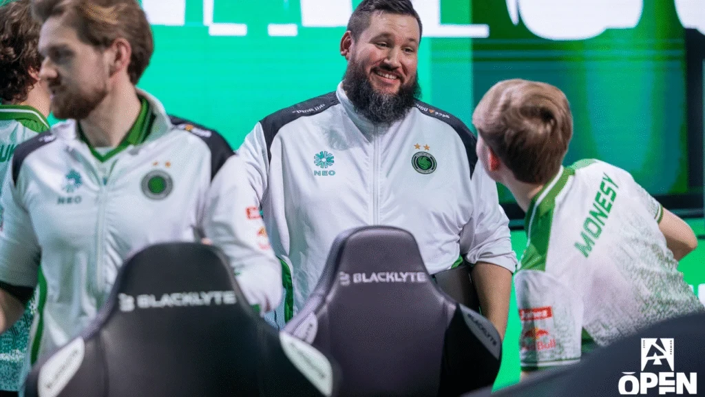 Zonic sonríe tras una victoria de Falcons